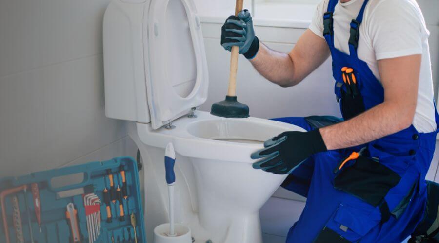 sewer line plumber in Powder River, WY